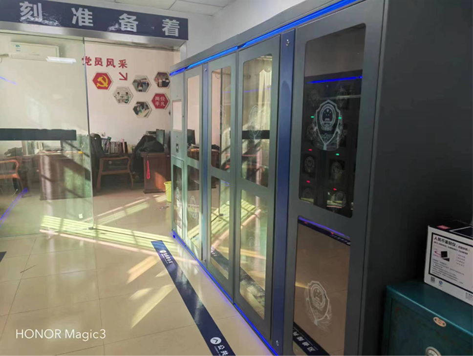 智能公共警用装备柜.jpg